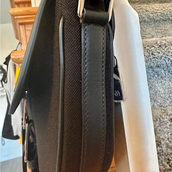 Rimowa cross body bay  new with tag, comes with 34x34” Dior or fendi s… - Picture 3 of 10